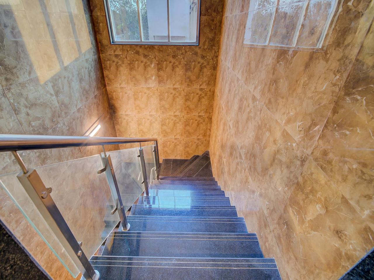 Hotel Oyo Townhouse 59 Magarpatta Pune