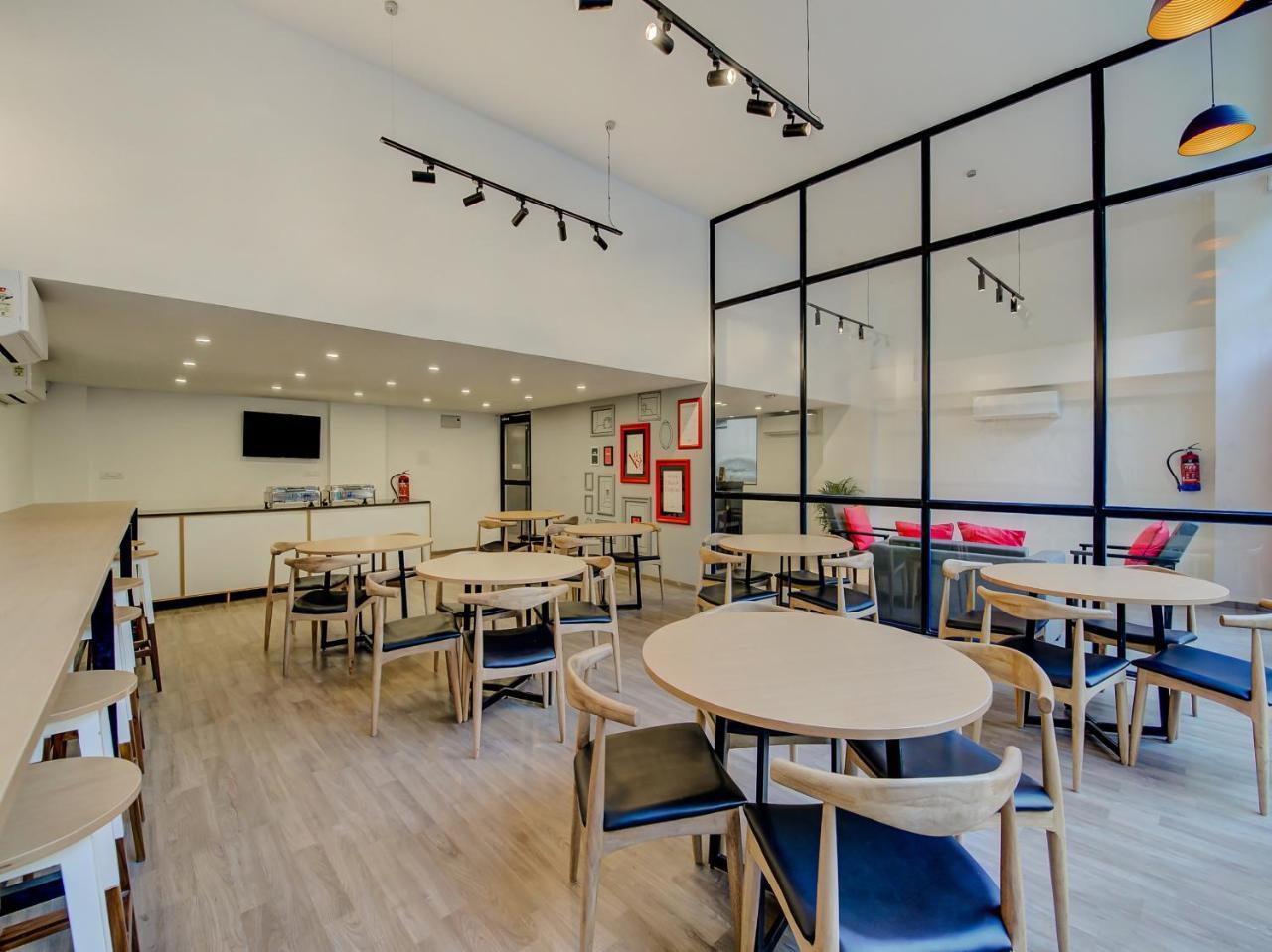 Hotel Oyo Townhouse 59 Magarpatta Pune