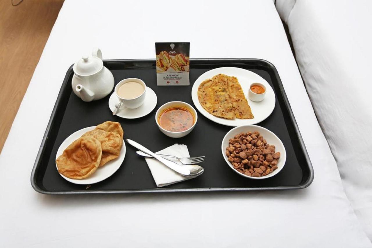 Oyo Townhouse 59 Magarpatta Hotel 3*